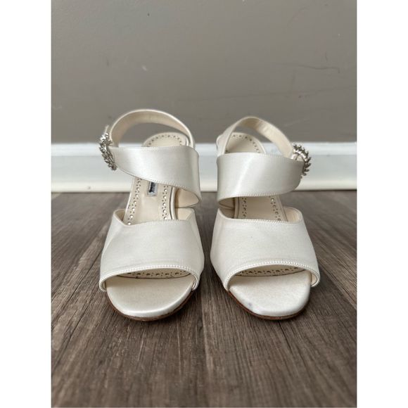 Manolo Blahnik Havelopa 90MM Crystal Buckle Satin Sandals - Picture 9 of 14